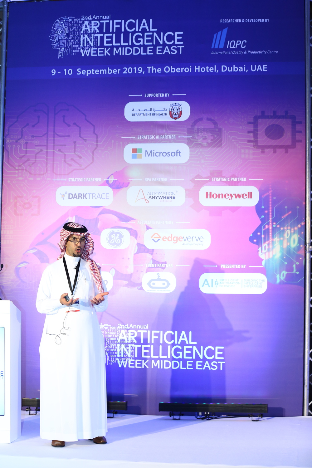 oie_15184357B4tIJheb